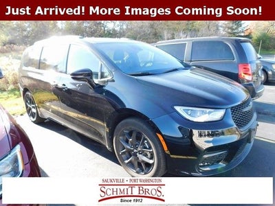 2025 Chrysler Pacifica Limited 4DR Mini-Van