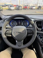 2025 Pacifica Thumbnail 14