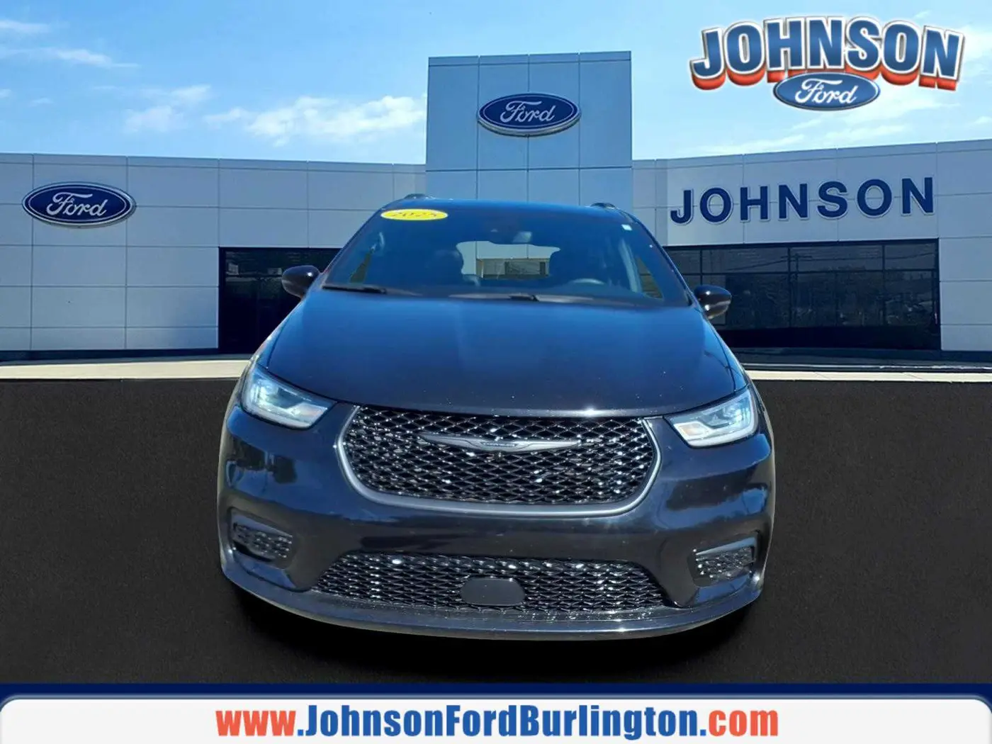 2025 Chrysler Pacifica - $31,400