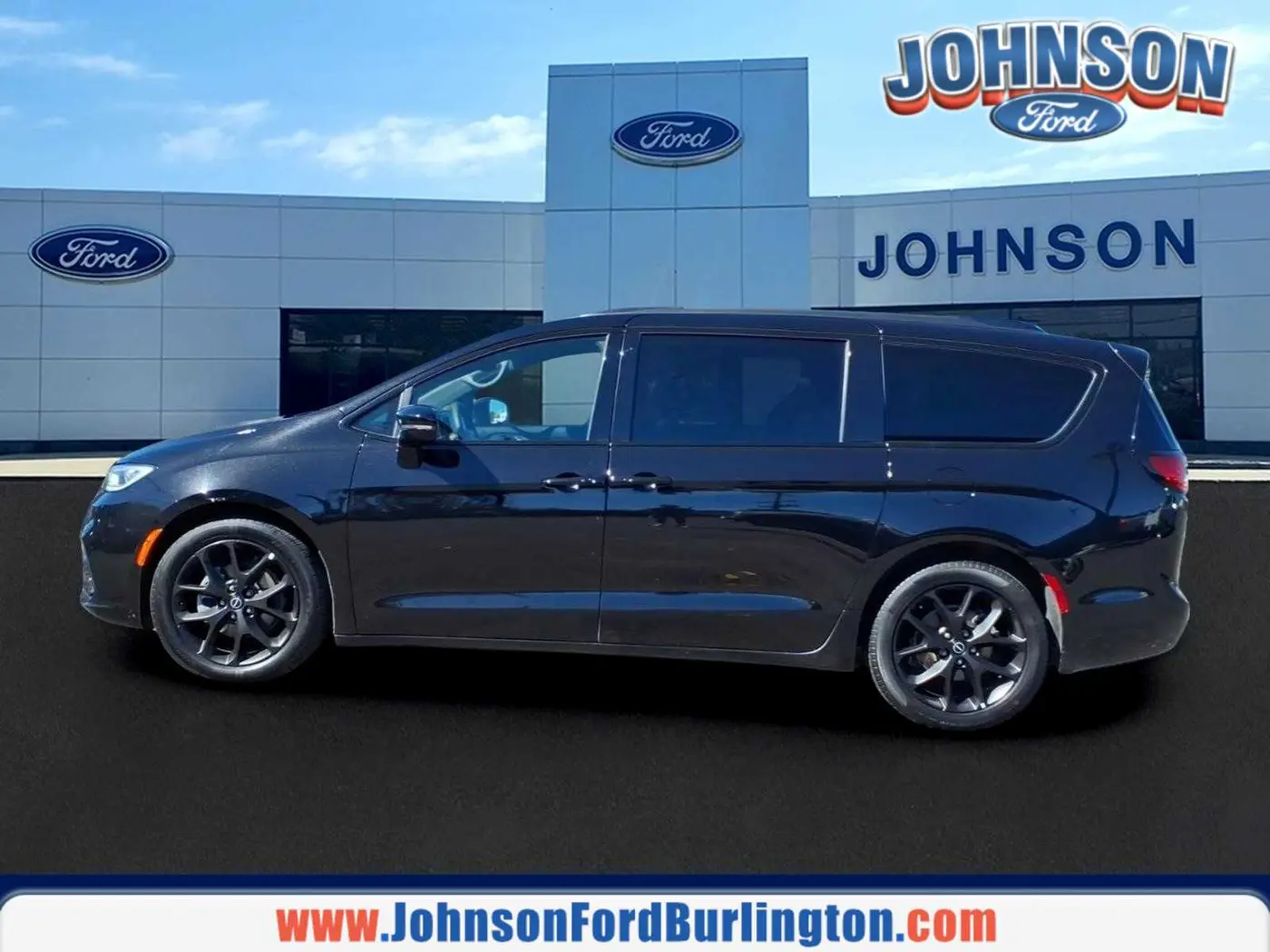 2025 Chrysler Pacifica - $31,400