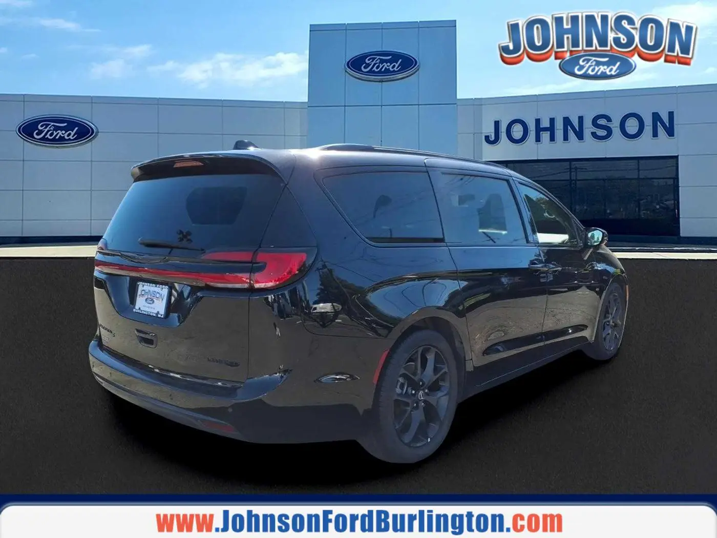 2025 Chrysler Pacifica - $31,400