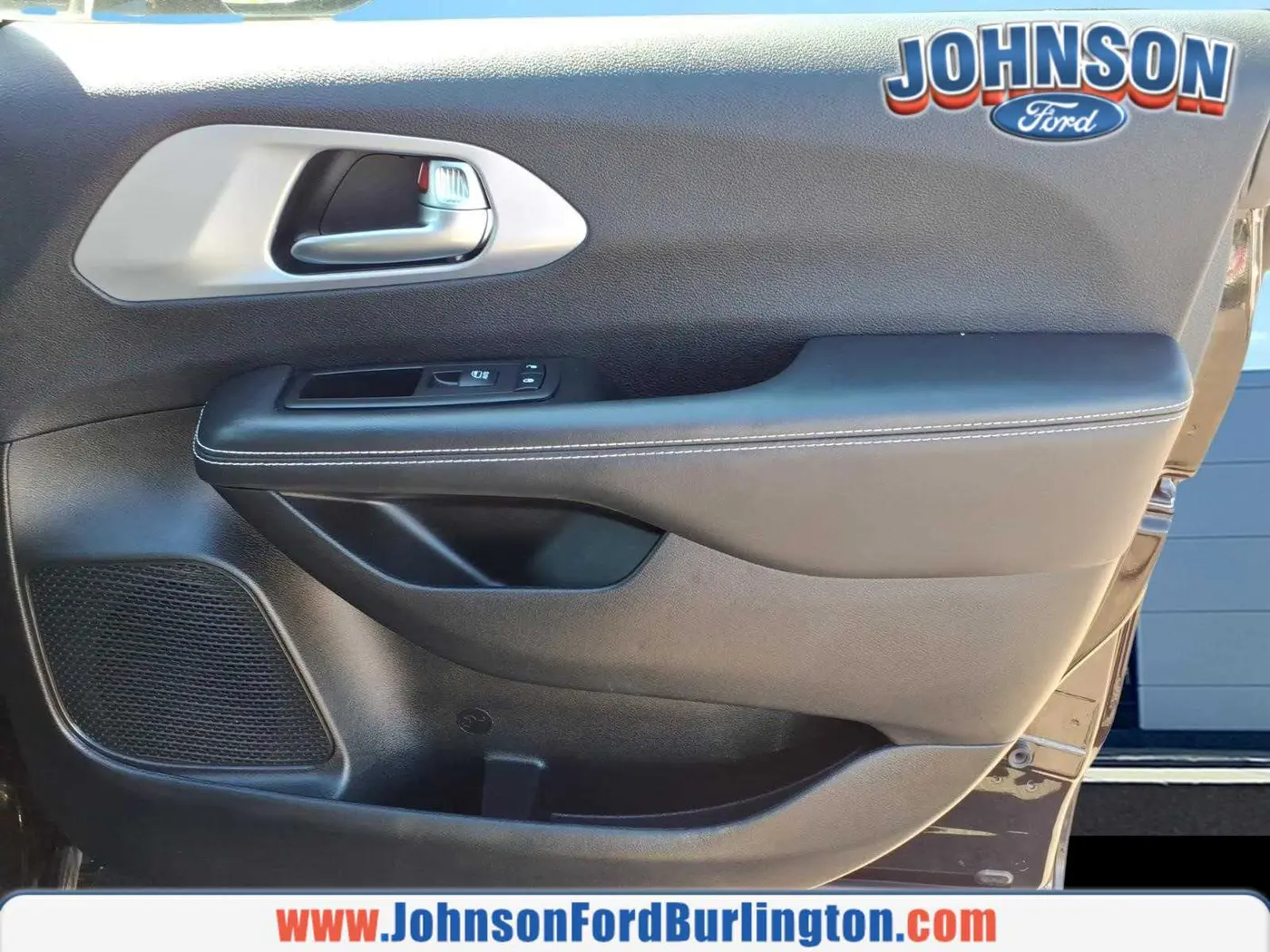2025 Chrysler Pacifica - $31,400