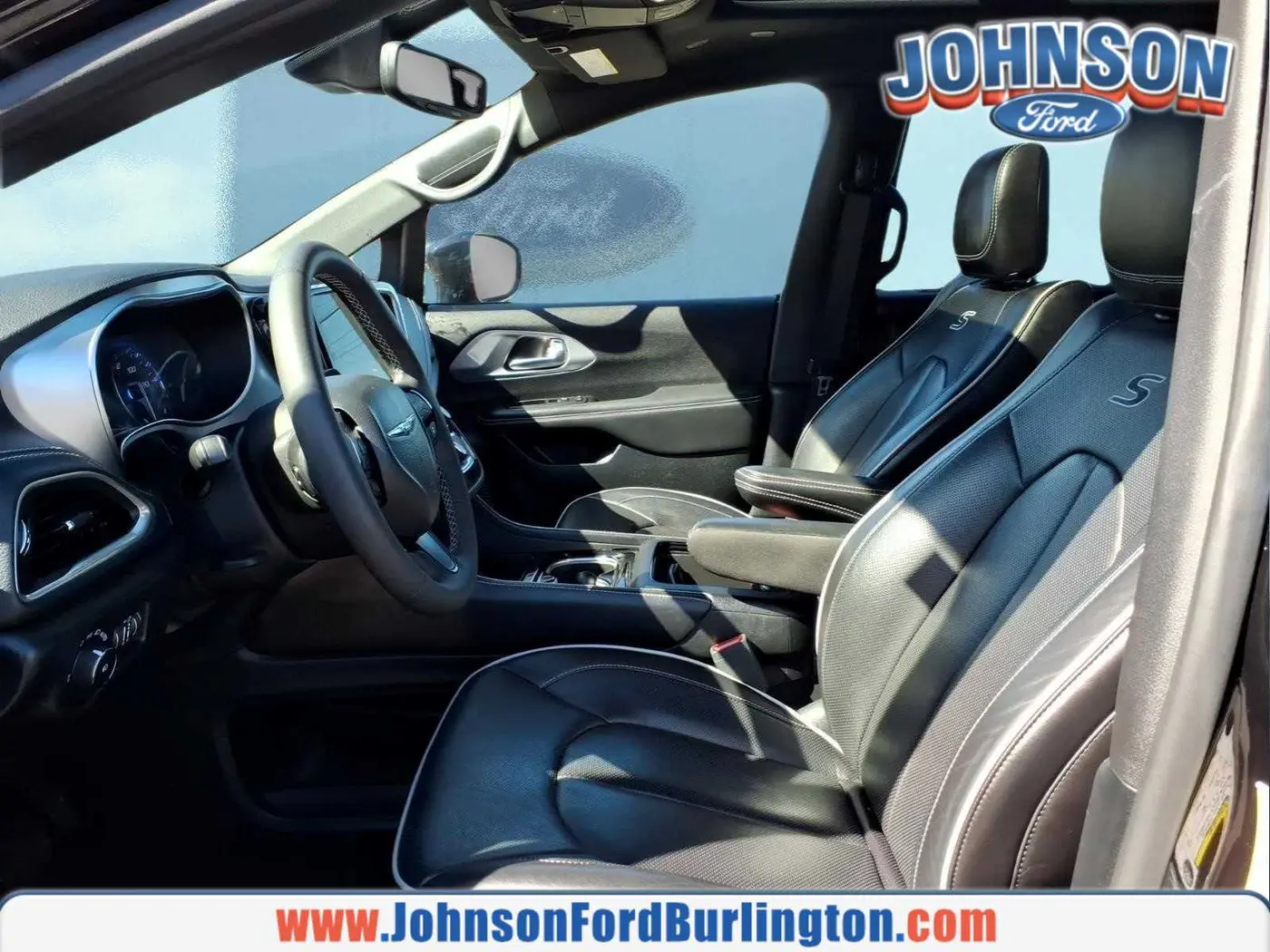 2025 Chrysler Pacifica - $31,400