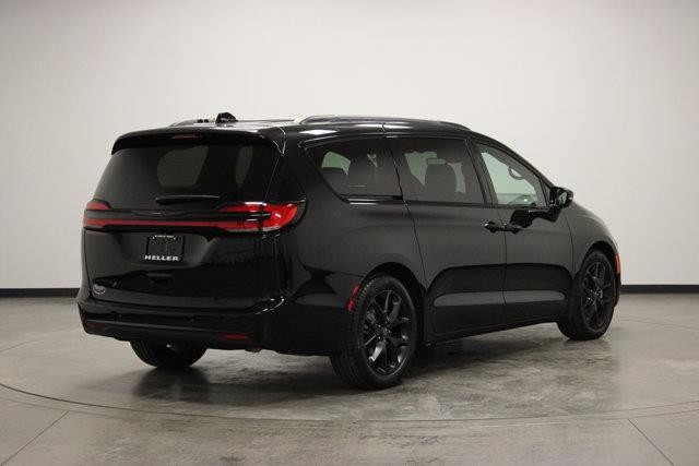 2026 Chrysler Pacifica - $36,462