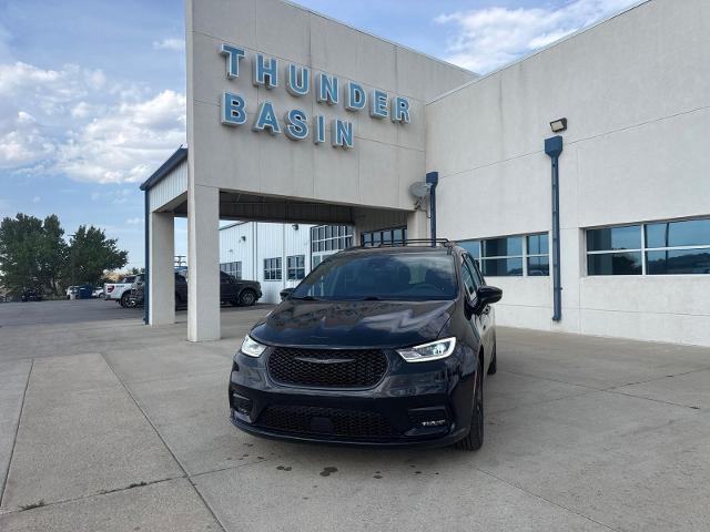 2026 Chrysler Pacifica - $33,732