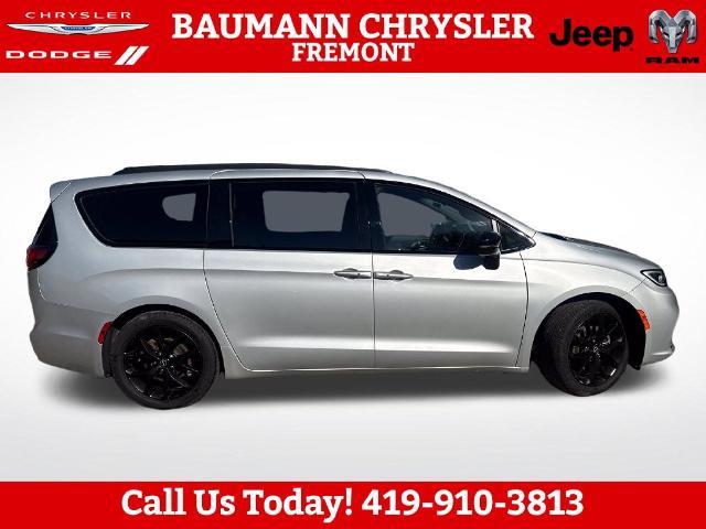 2026 Chrysler Pacifica - $32,395