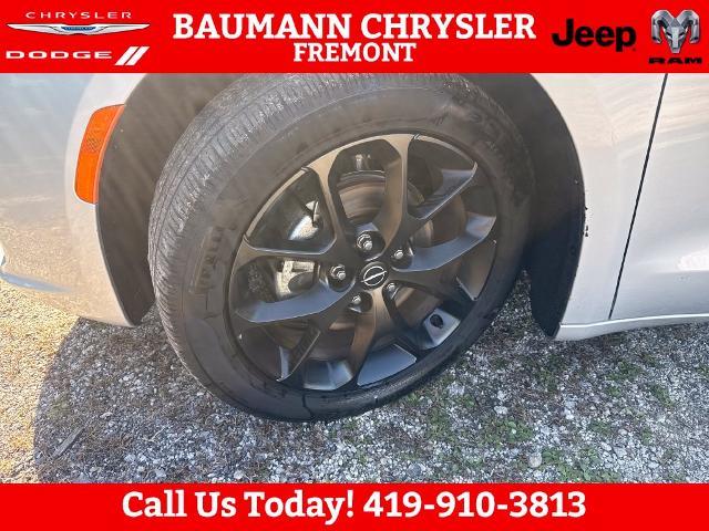 2026 Chrysler Pacifica - $32,395