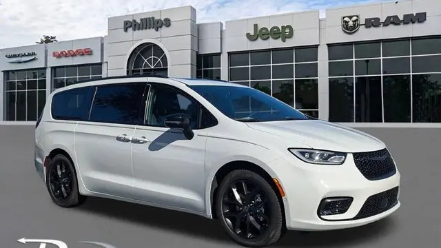 Preowned 2026 Chrysler Pacifica Limited for Sale