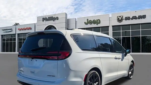 2026 Chrysler Pacifica Limited