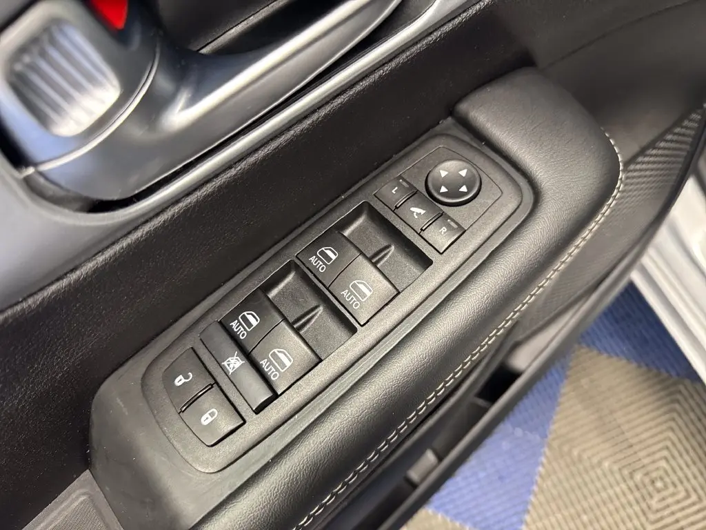 2026 Chrysler Pacifica - $31,995
