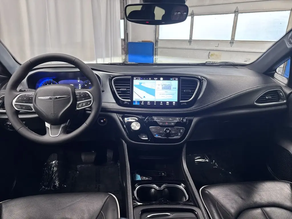 2026 Chrysler Pacifica - $31,995