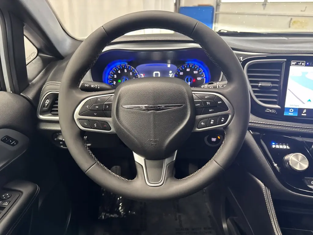 2026 Chrysler Pacifica - $31,995