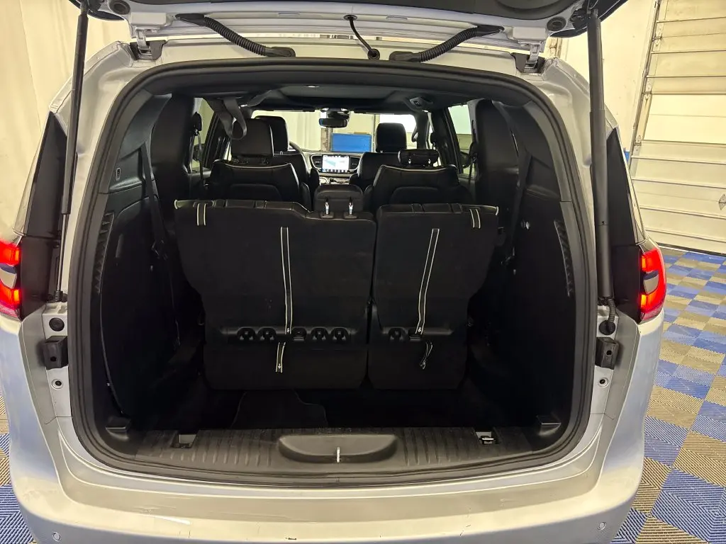 2026 Chrysler Pacifica - $31,995