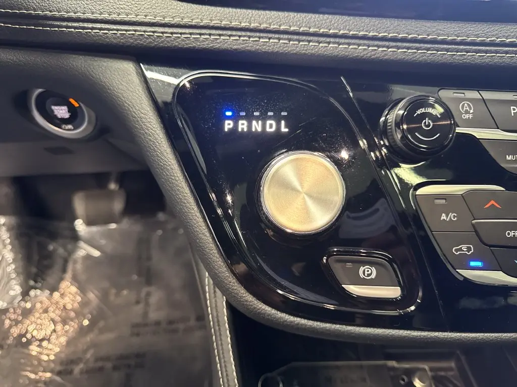2026 Chrysler Pacifica - $31,995