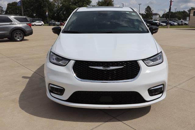 2026 Chrysler Pacifica - $39,990
