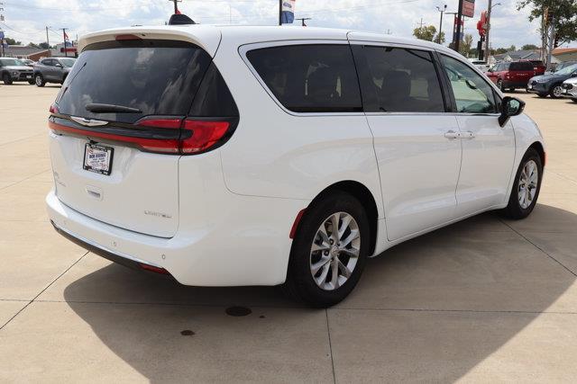 2026 Chrysler Pacifica - $39,990
