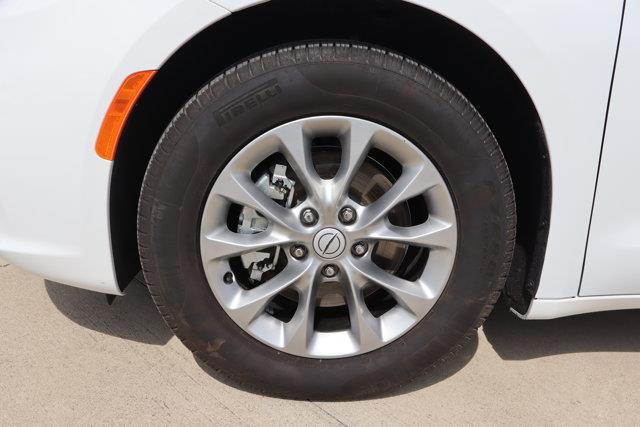 2026 Chrysler Pacifica - $39,990