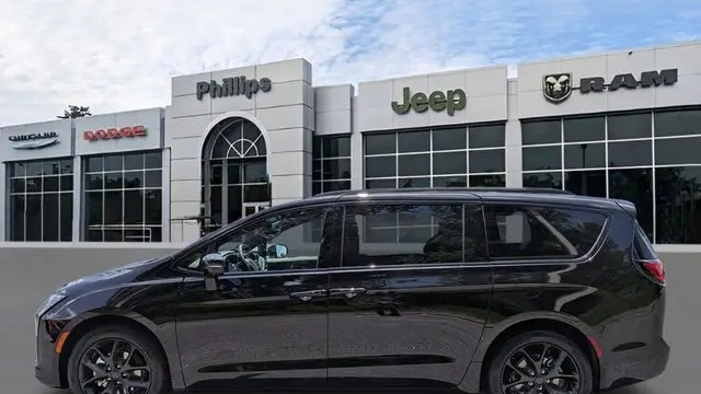 2027 Chrysler Pacifica Limited