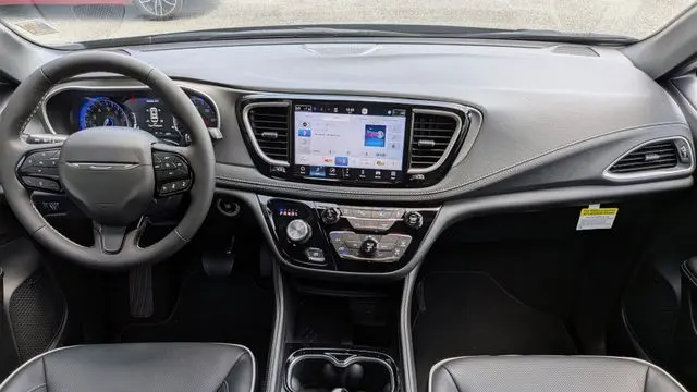 2027 Chrysler Pacifica Limited