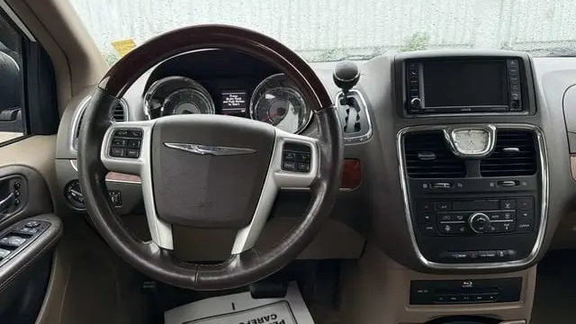 2014 Chrysler Town and Country Limited