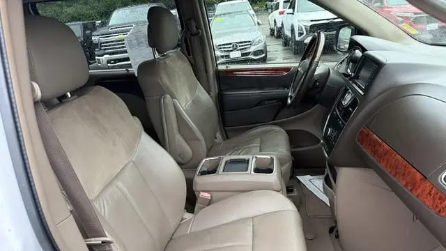 2014 Chrysler Town and Country Limited