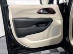 2017 Pacifica Thumbnail 23