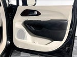 2017 Pacifica Thumbnail 24