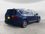 2017 Pacifica Thumbnail 5