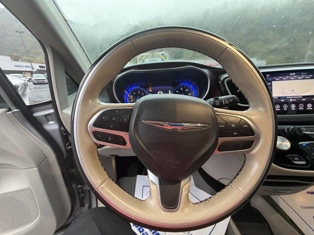 2020 Chrysler Pacifica - $17,599