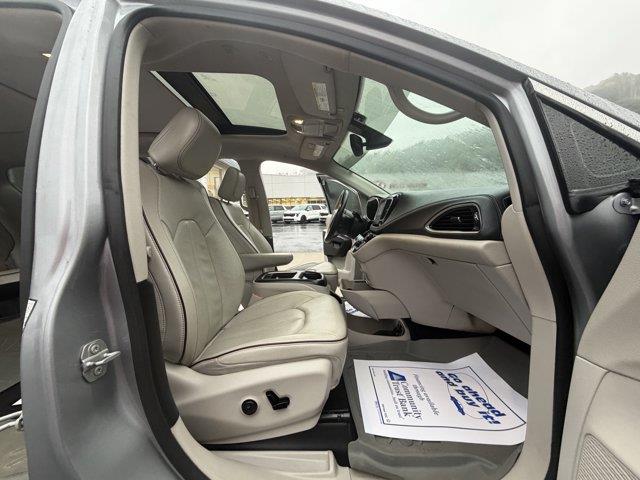 2020 Chrysler Pacifica - $17,599