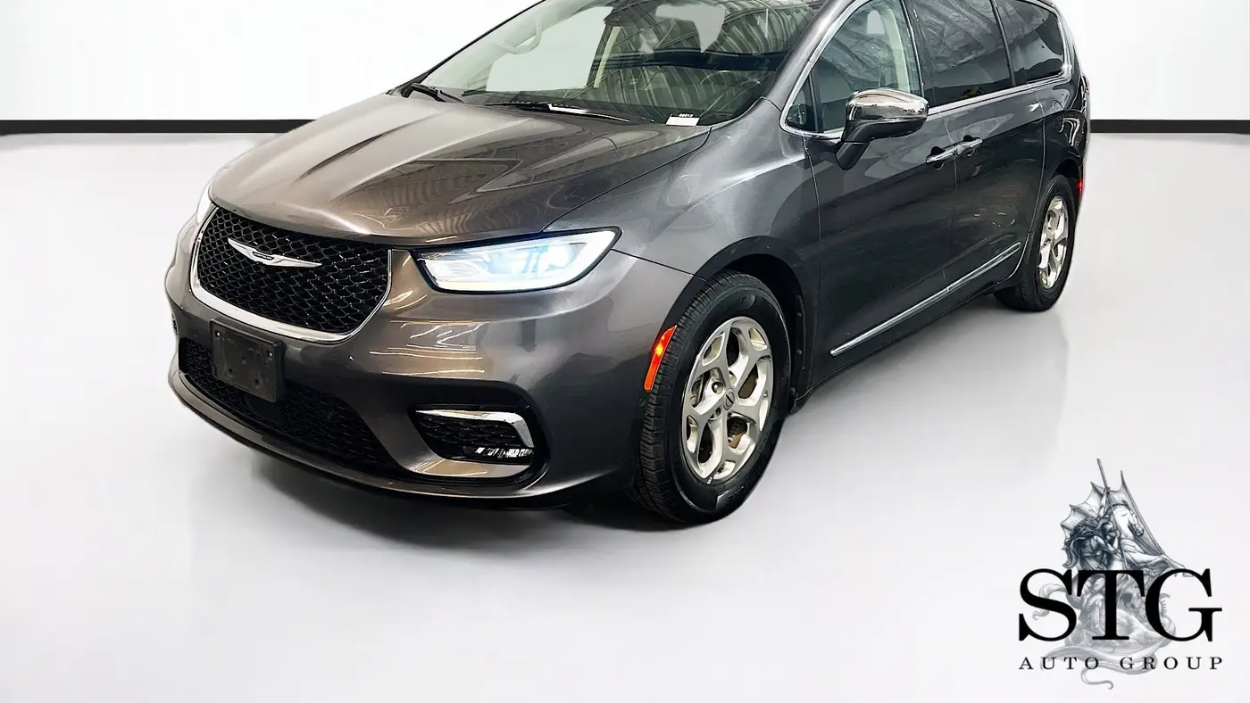Preowned 2022 Chrysler Pacifica Limited for Sale