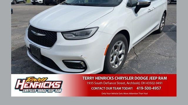 Preowned 2023 Chrysler Pacifica Limited for Sale