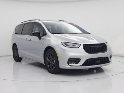Photo of a 2023 Chrysler Pacifica Limited 4DR Mini-Van for sale