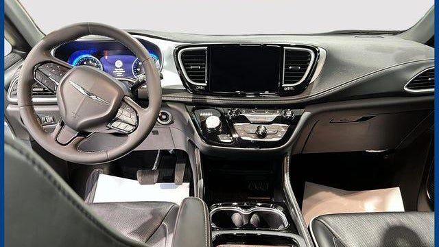 2025 Chrysler Pacifica Limited