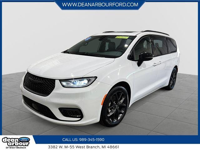 2025 Chrysler Pacifica - $39,851