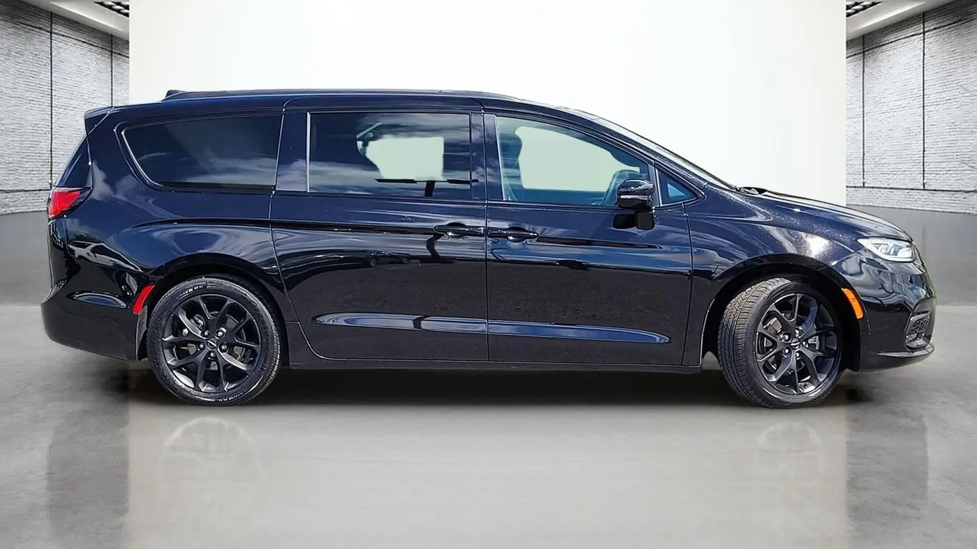 2025 Chrysler Pacifica Limited