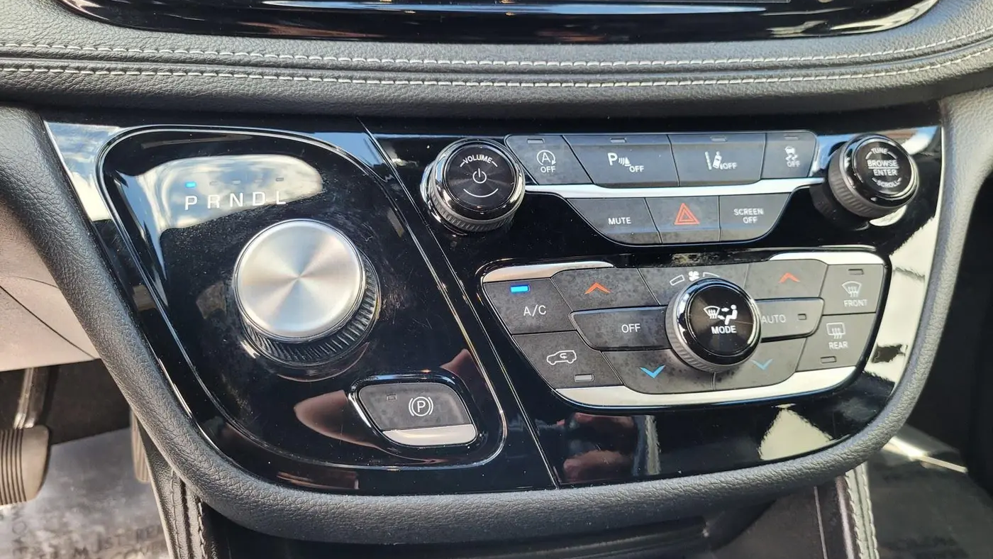 2025 Chrysler Pacifica Limited
