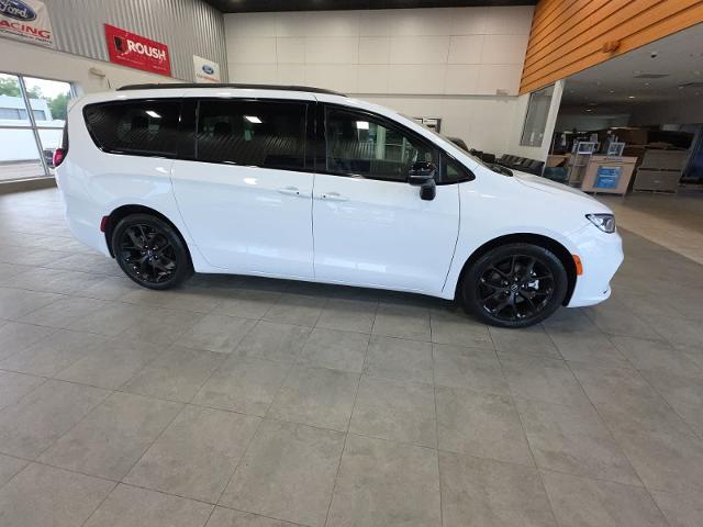 2025 Chrysler Pacifica - $31,774