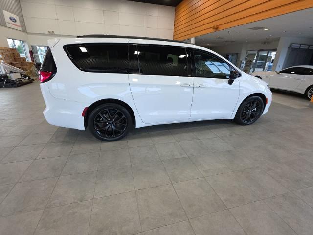 2025 Chrysler Pacifica - $31,774
