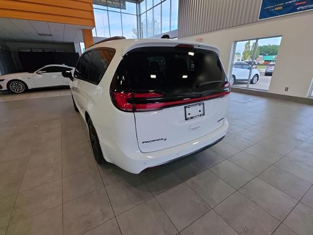 2025 Chrysler Pacifica - $31,774