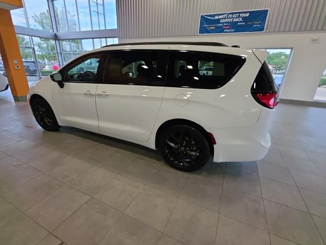 2025 Chrysler Pacifica - $31,774