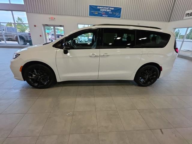 2025 Chrysler Pacifica - $31,774