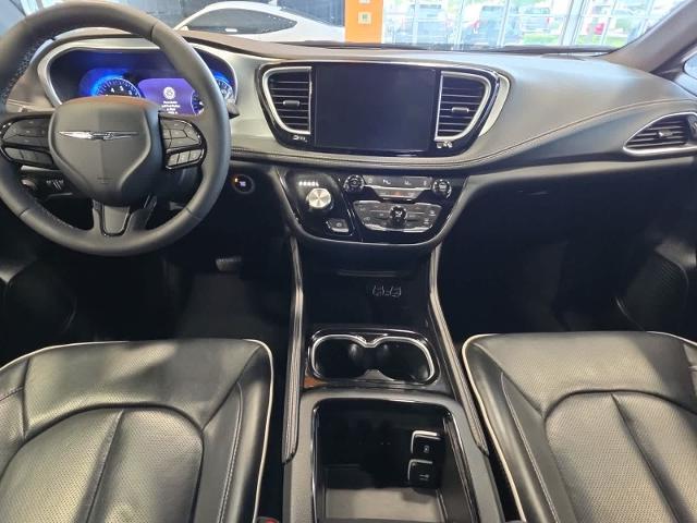 2025 Chrysler Pacifica - $31,774