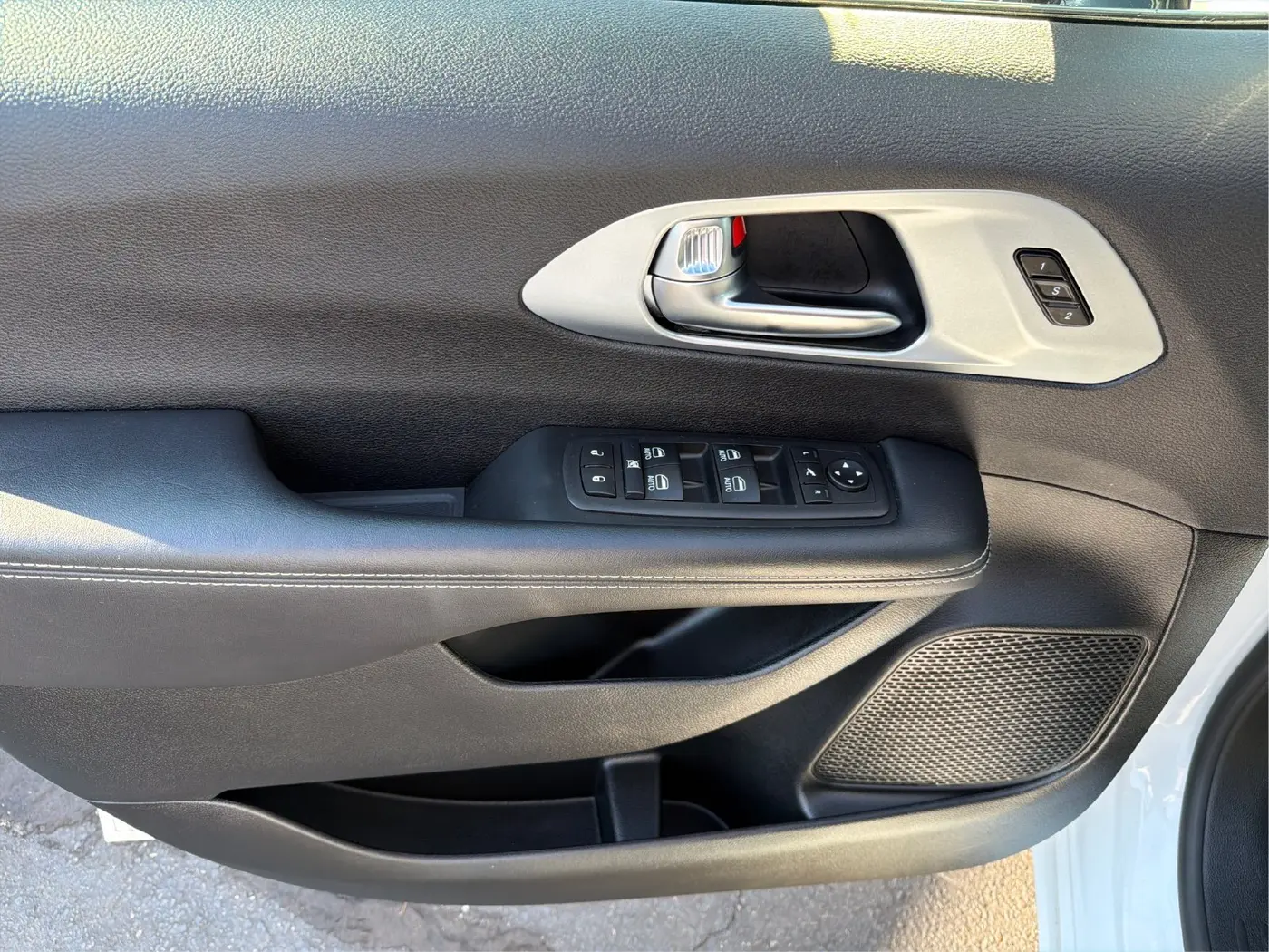 2026 Chrysler Pacifica - $33,357