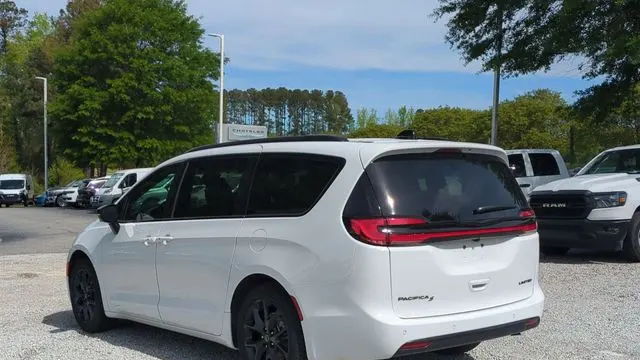 2026 Chrysler Pacifica Limited