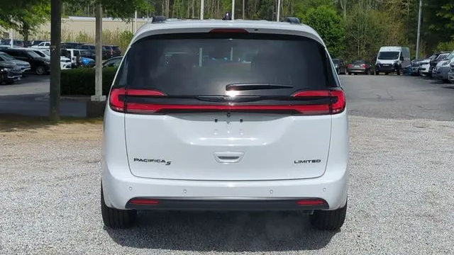 2026 Chrysler Pacifica Limited