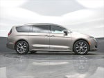 2017 Pacifica Thumbnail 32