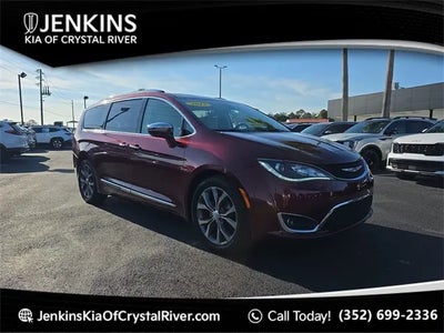 Photo of a 2017 Chrysler Pacifica Limited 4DR Mini-Van for sale