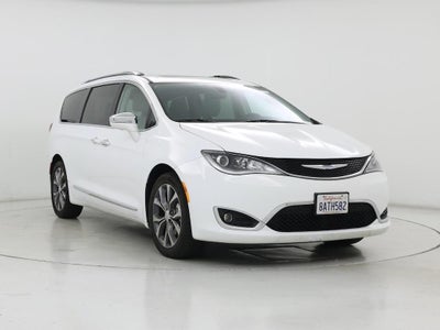 Photo of a 2018 Chrysler Pacifica Limited 4DR Mini-Van for sale