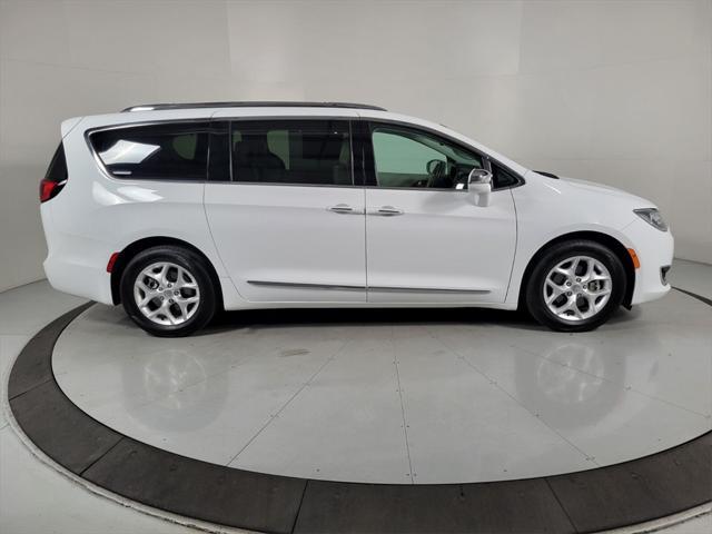 2020 Chrysler Pacifica - $17,470